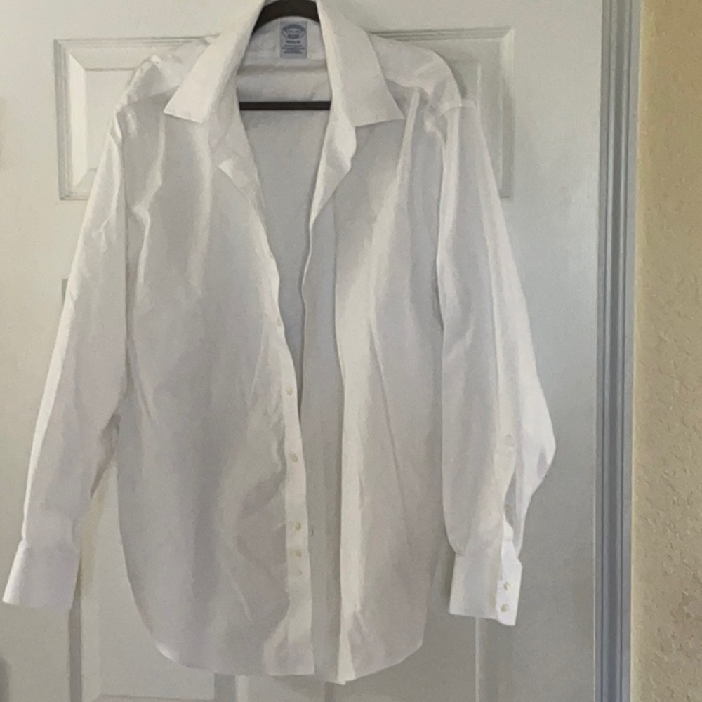 Brooks Brothers Men’s Dress Shirt 17 1/2 - 35